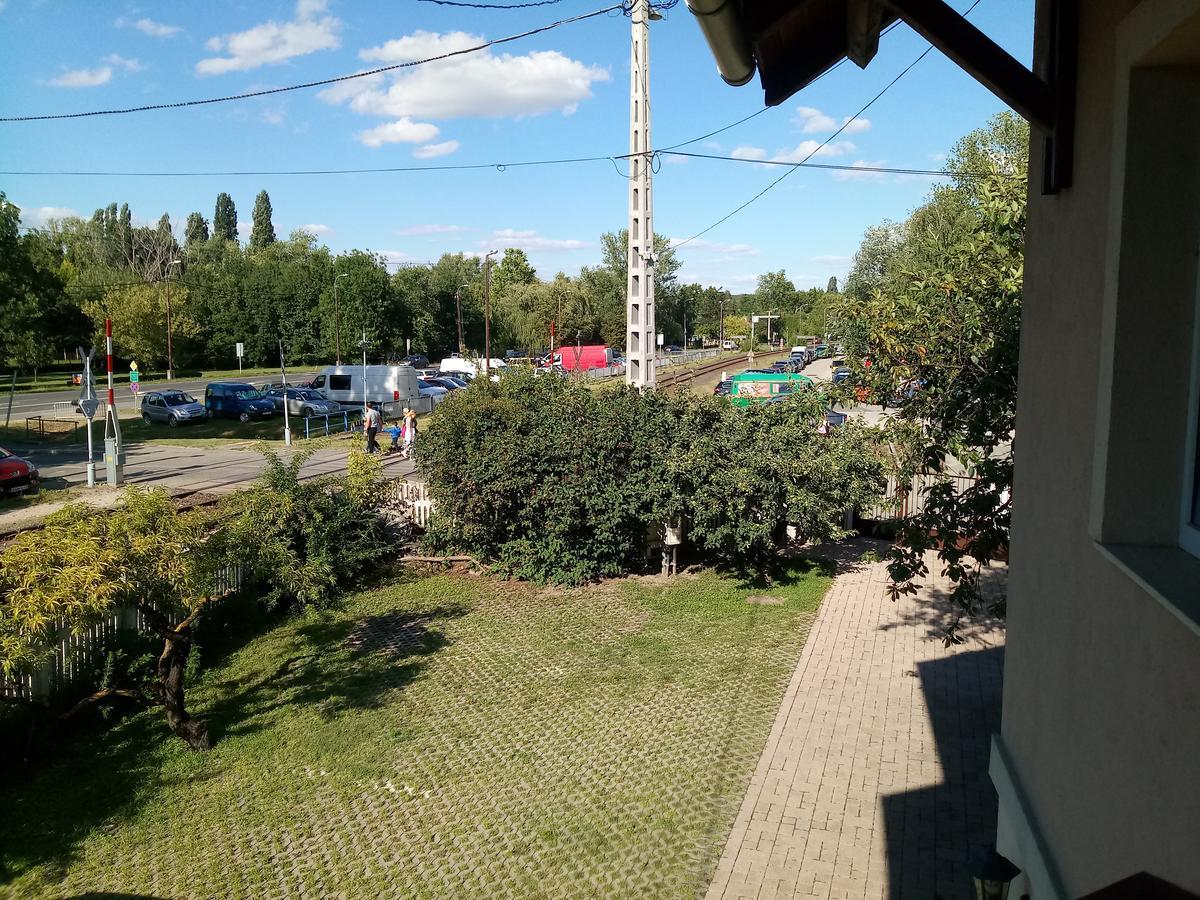 Sorompo Vendeghaz Hotel Balatonkenese Exterior foto