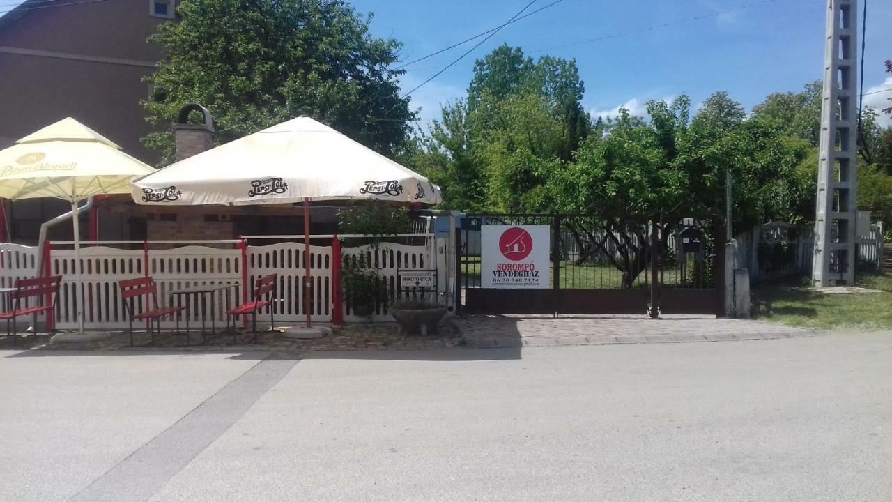 Sorompo Vendeghaz Hotel Balatonkenese Exterior foto