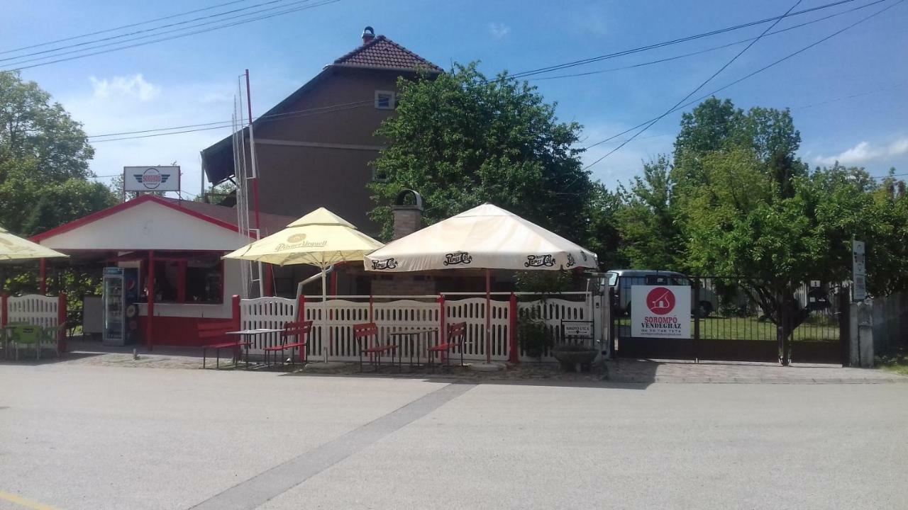Sorompo Vendeghaz Hotel Balatonkenese Exterior foto